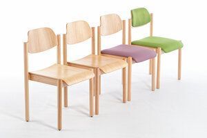 Die Stühle der Modellfamilie Dresden können miteinander kombiniert werden